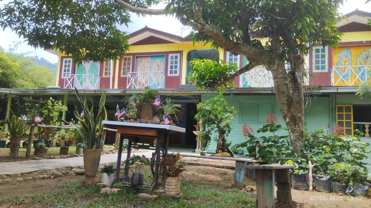 Tahan Guest House Kuala Tahan Exterior photo